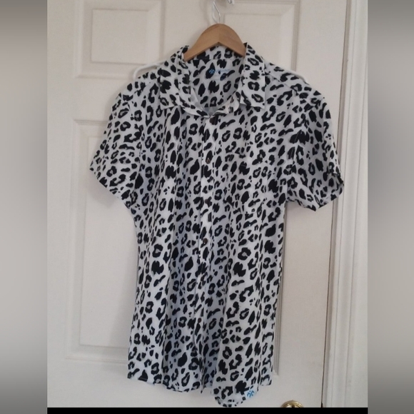 Upsaint Slim XXL Snow Leopard Button Down - Picture 1 of 2